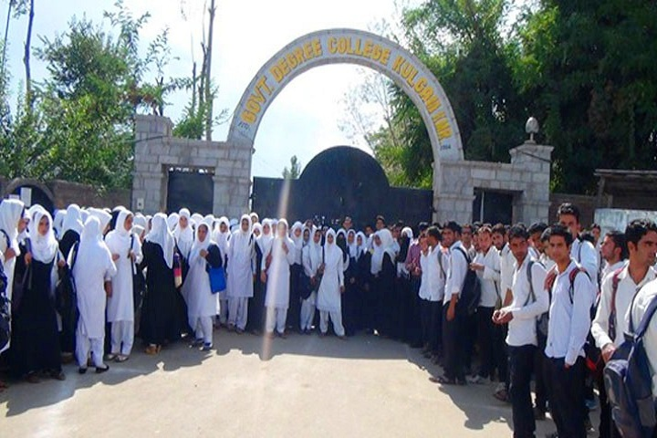 https://cache.careers360.mobi/media/colleges/social-media/media-gallery/16313/2019/4/23/Campus Entrance View of Government Degree College Kulgam_Campus-View.png